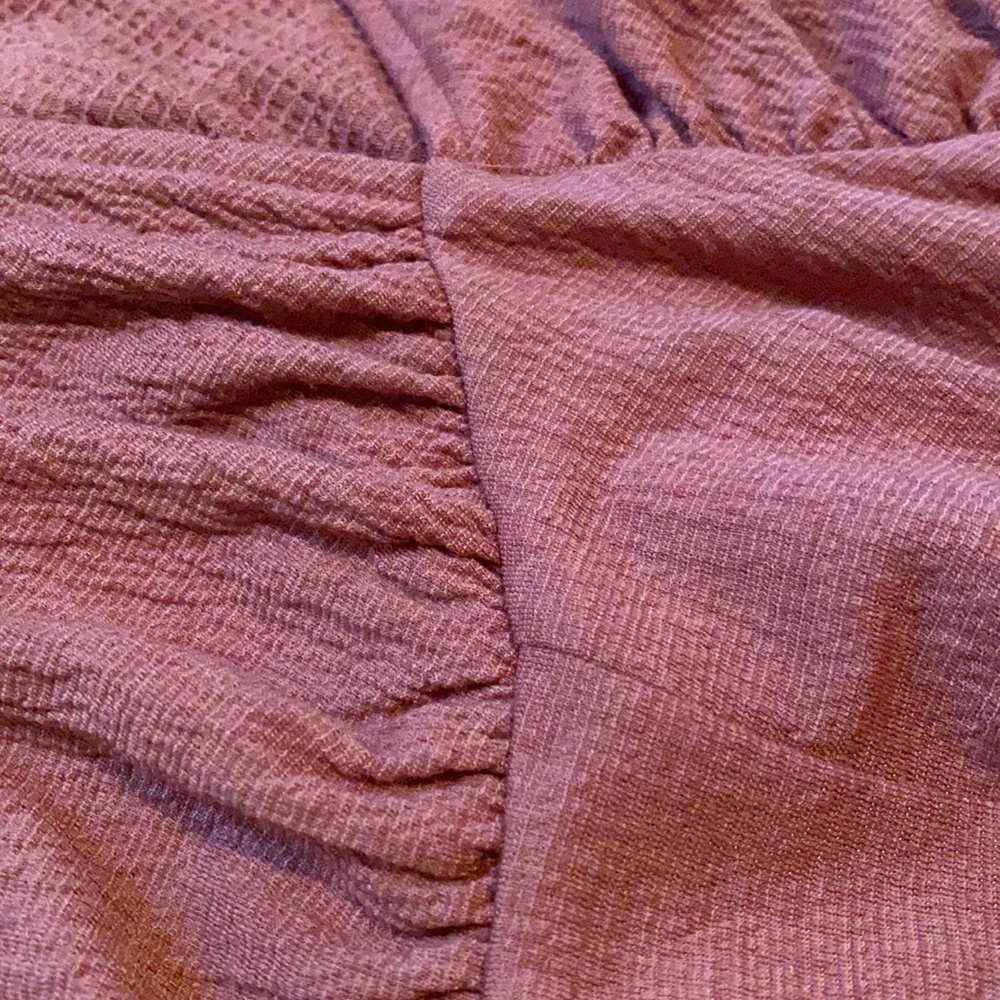 Low Rise Crop Top - Picture 3 of 5